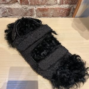 Nib $875 By Walid shearling sandals